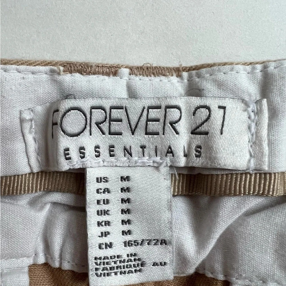 Forever 21  Shorts Womens Size Medium Chino Med Rise Waist - Picture 6 of 6